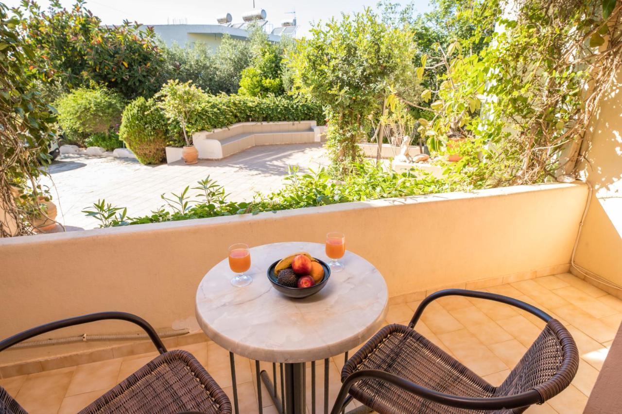 Esperia Apartments Platanias Extérieur photo